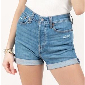 Levi’s wedgie shorts